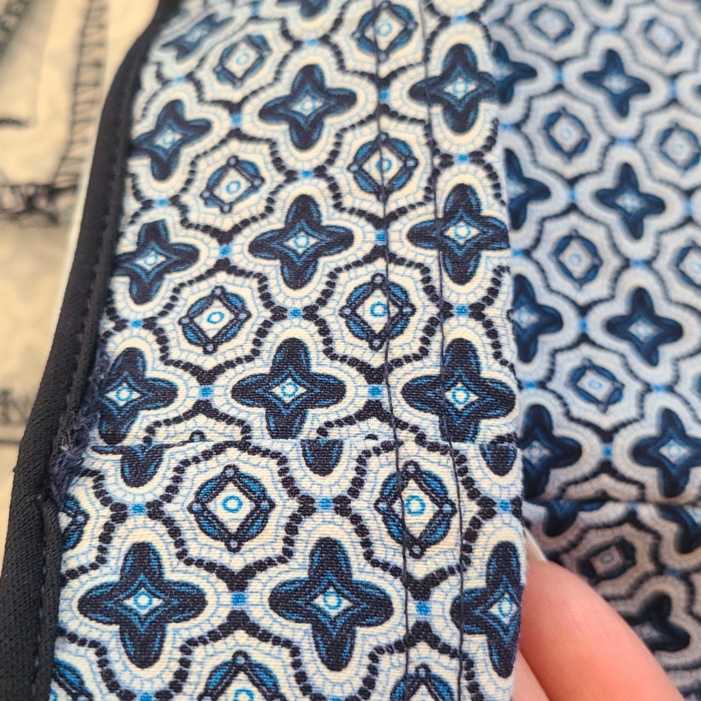 Kenar Skinny Slip On Stretch Ankle Pants. Sz 10 Blues/White Print Decor Zippers - Picture 9 of 9